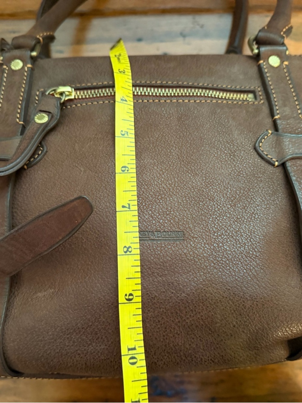 Dooney & Bourke Alto MBL07 The Kelli bag in Cognac. - Picture 15 of 15